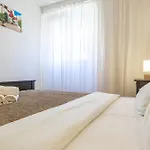 Apartament Inftour Apolo Iii *